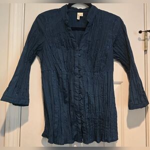 Women's St John's Bay Blue Crinkle Blouse 3/4 Sleeves Size Med Floral Embroidery